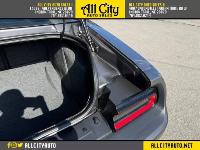 2016 Dodge Challenger SXT