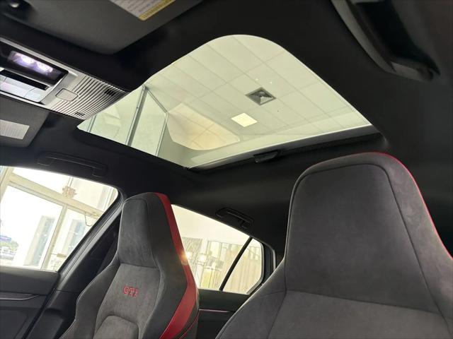 2026 Volkswagen Golf GTI SE