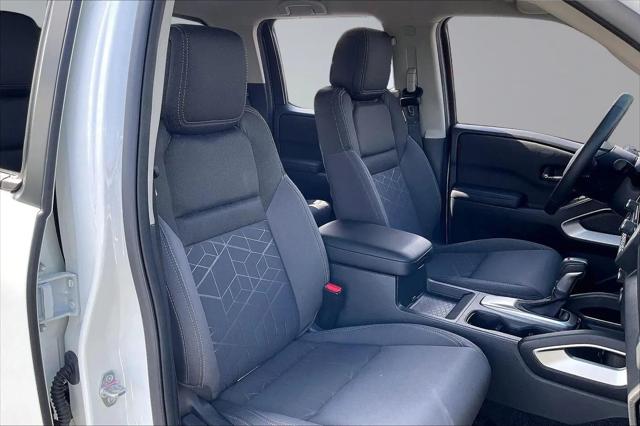 2025 Nissan Frontier Crew Cab SV 4x2