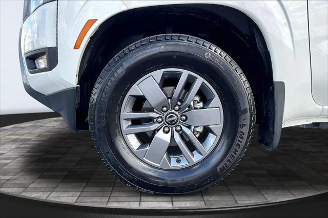 2025 Nissan Frontier Crew Cab SV 4x2