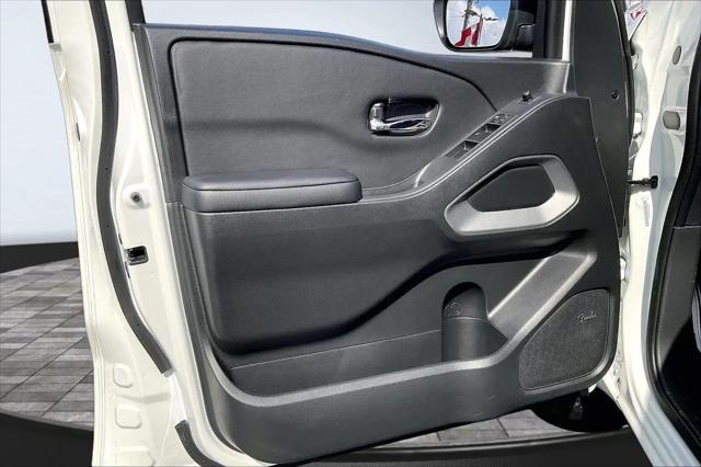 2025 Nissan Frontier Crew Cab SV 4x2