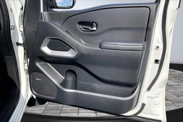 2025 Nissan Frontier Crew Cab SV 4x2