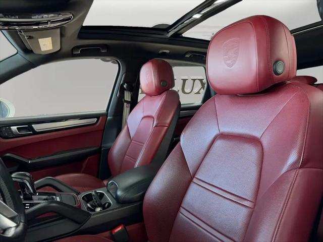 2022 Porsche Cayenne Platinum Edition