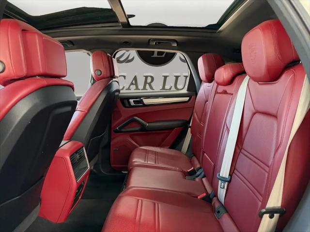 2022 Porsche Cayenne Platinum Edition