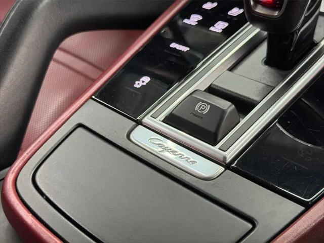 2022 Porsche Cayenne Platinum Edition