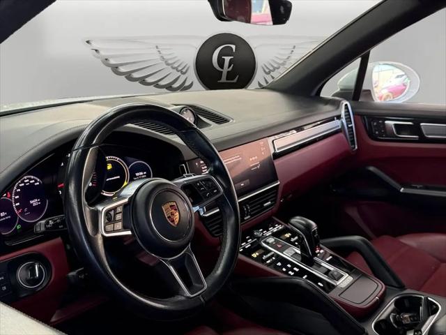 2022 Porsche Cayenne Platinum Edition
