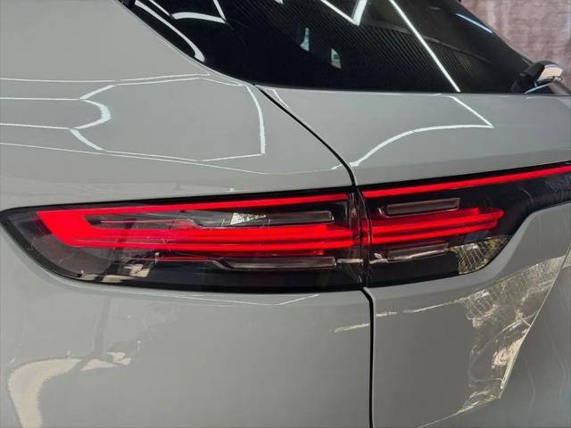 2022 Porsche Cayenne Platinum Edition