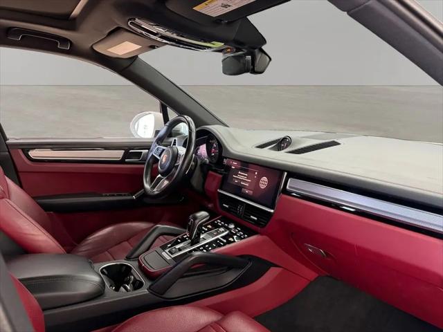 2022 Porsche Cayenne Platinum Edition
