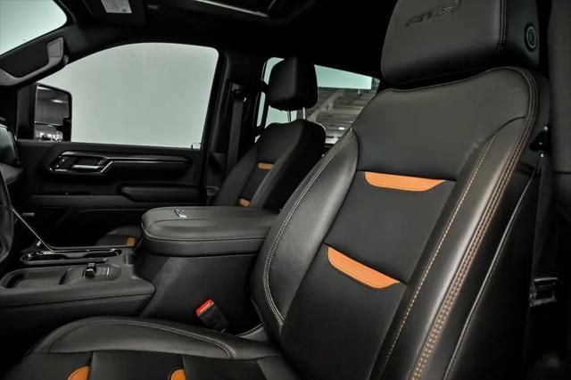 2024 GMC Sierra 2500HD 4WD Crew Cab Standard Bed AT4