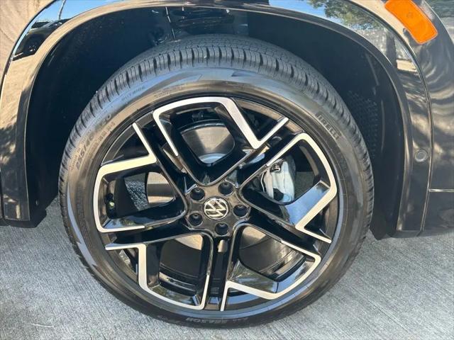 2026 Volkswagen Tiguan SEL R-Line Turbo