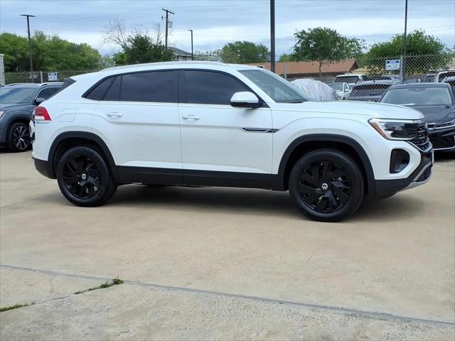 2026 Volkswagen Atlas Cross Sport SE with Technology