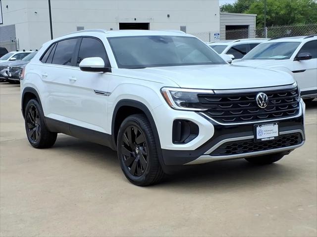 2026 Volkswagen Atlas Cross Sport SE with Technology