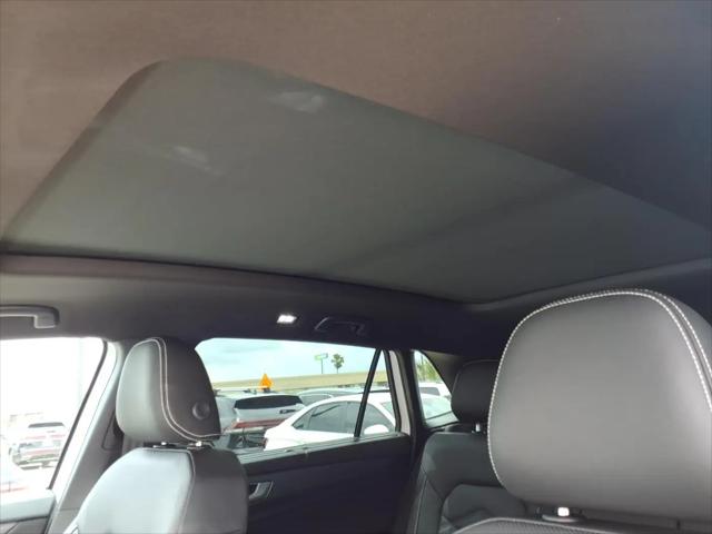 2026 Volkswagen Atlas Cross Sport SE with Technology