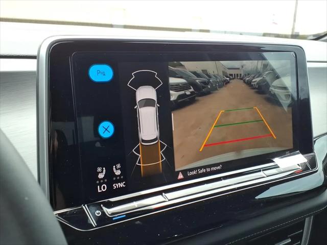 2026 Volkswagen Atlas Cross Sport SE with Technology