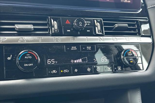 2026 Nissan Pathfinder SV