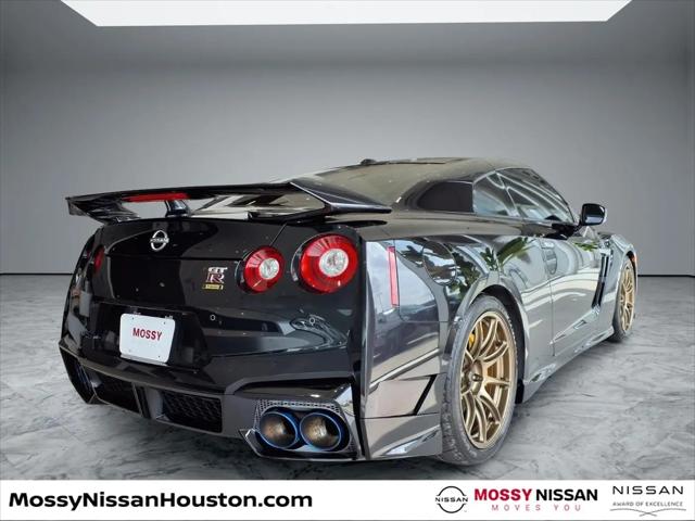 2024 Nissan GT-R T-spec Dual-clutch 6-Speed Transmission