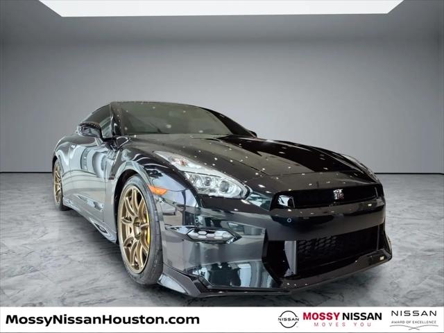 2024 Nissan GT-R T-spec Dual-clutch 6-Speed Transmission