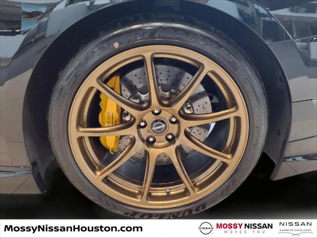2024 Nissan GT-R T-spec Dual-clutch 6-Speed Transmission