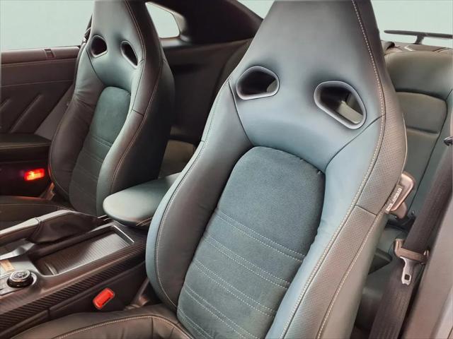 2024 Nissan GT-R T-spec Dual-clutch 6-Speed Transmission
