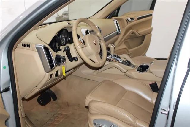 2012 Porsche Cayenne Cayenne