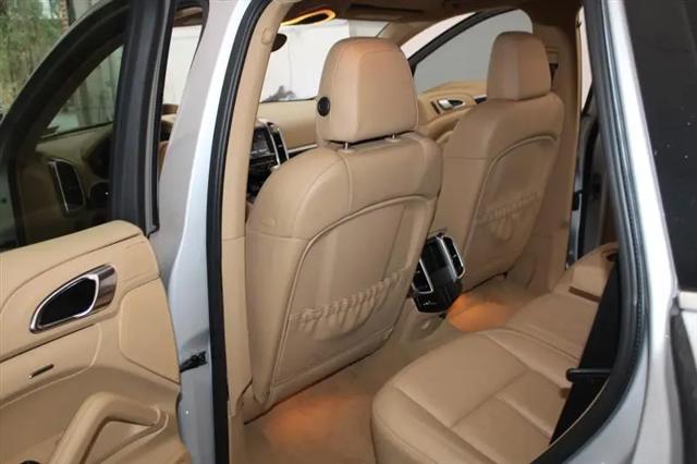 2012 Porsche Cayenne Cayenne