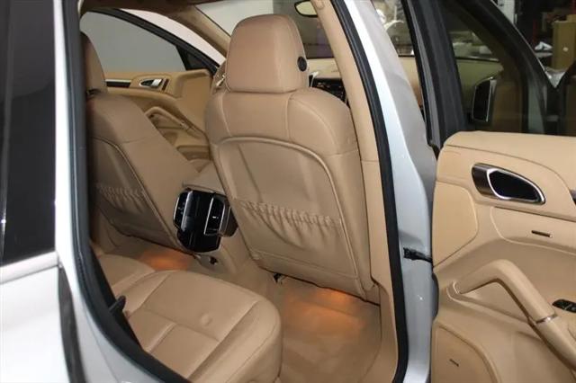 2012 Porsche Cayenne Cayenne