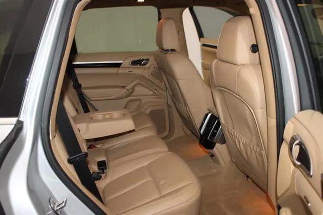 2012 Porsche Cayenne Cayenne