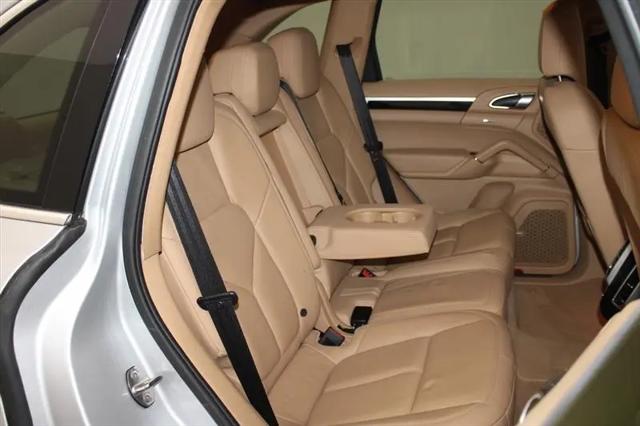 2012 Porsche Cayenne Cayenne
