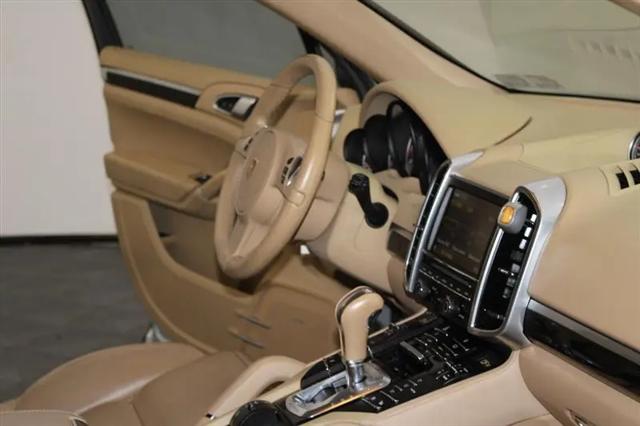 2012 Porsche Cayenne Cayenne