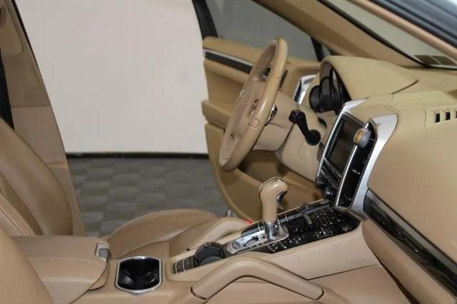 2012 Porsche Cayenne Cayenne