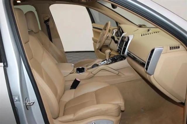 2012 Porsche Cayenne Cayenne