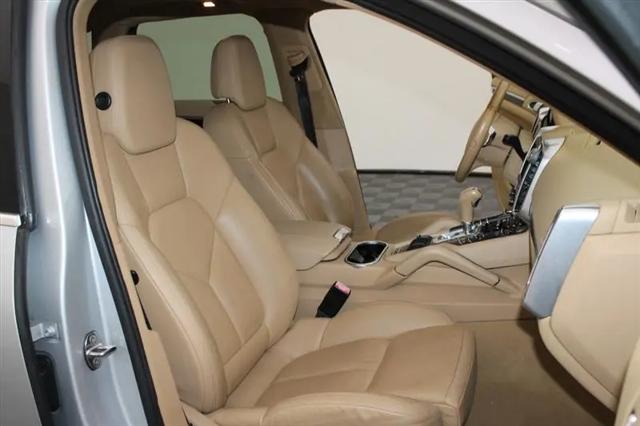 2012 Porsche Cayenne Cayenne