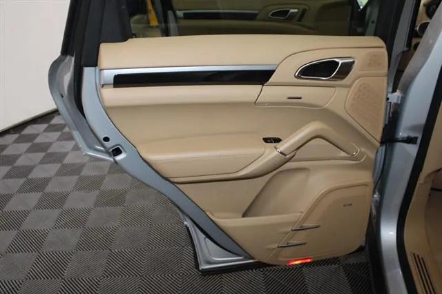 2012 Porsche Cayenne Cayenne