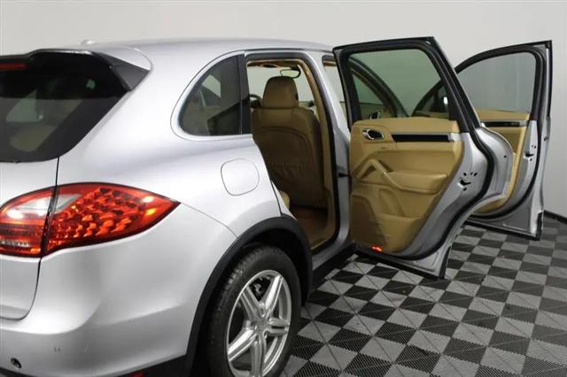 2012 Porsche Cayenne Cayenne