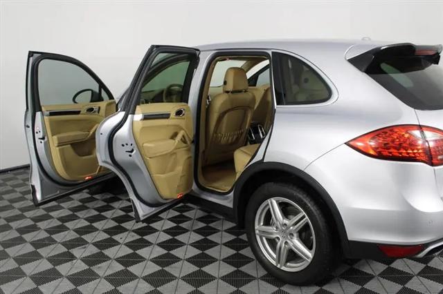 2012 Porsche Cayenne Cayenne