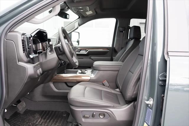 2026 Chevrolet Silverado 3500HD Crew Cab, Long Bed, LT Dual Rear Wheel, RWD