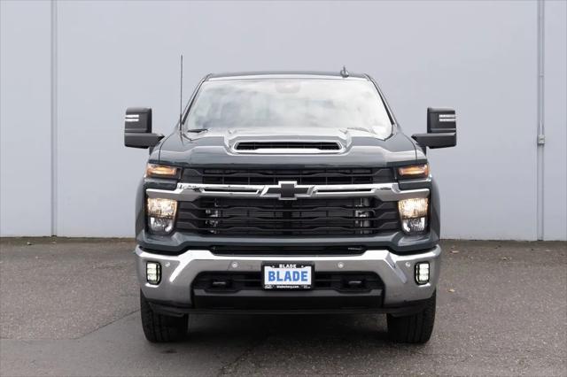 2026 Chevrolet Silverado 3500HD Crew Cab, Long Bed, LT Dual Rear Wheel, RWD