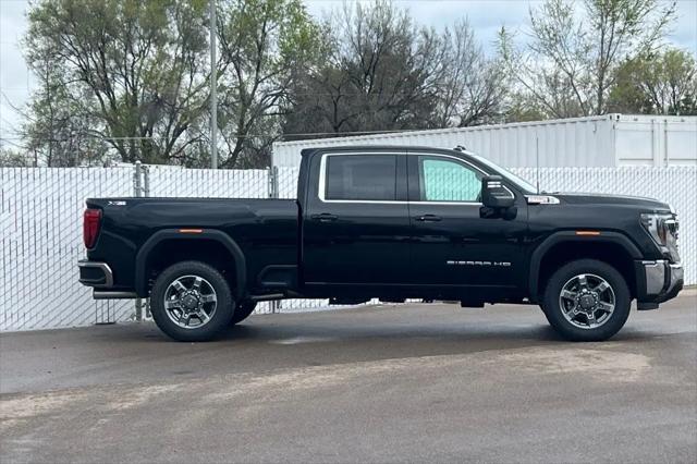 2026 GMC Sierra 2500HD Crew Cab, Standard Bed, SLE, 4WD