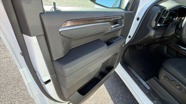 2026 Chevrolet Silverado 1500 4WD Crew Cab Short Bed RST