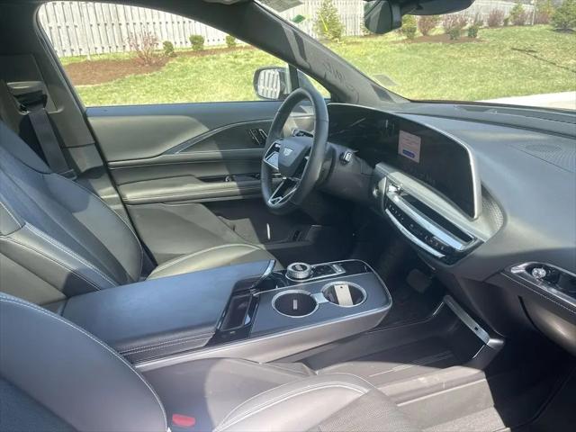 2024 Cadillac iQ Sport w/1SF