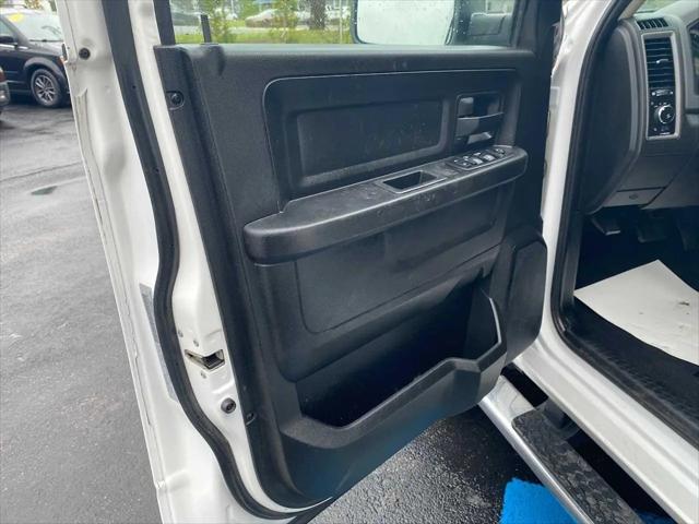 2019 Ram 1500 Classic Express Quad Cab 4x4 6'4" Box