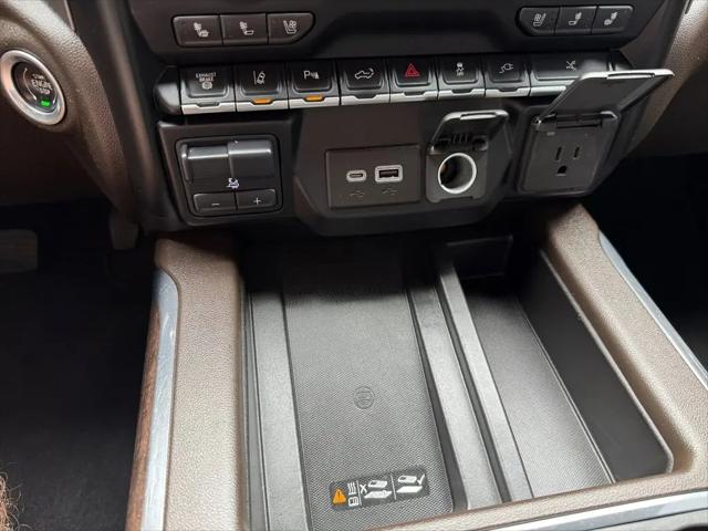 2023 GMC Sierra 3500HD 4WD Crew Cab Long Bed Denali
