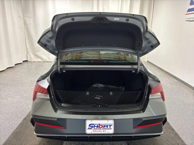 2026 Hyundai Elantra SEL Sport Premium