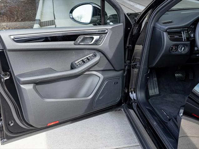 2026 Porsche Macan T