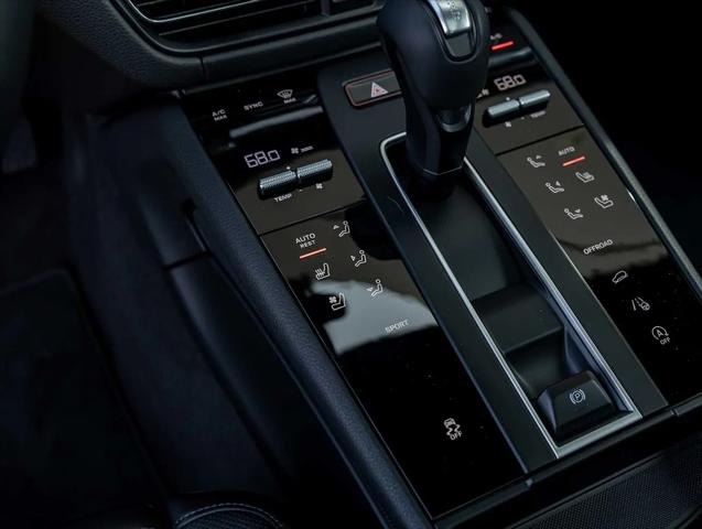 2026 Porsche Macan T