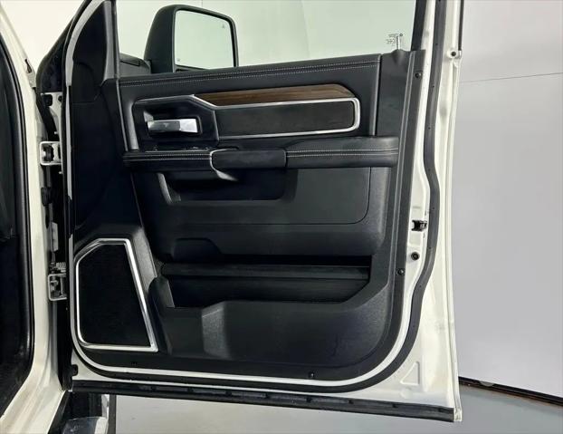 2023 Ram 3500 Laramie Crew Cab 4x4 6'4" Box