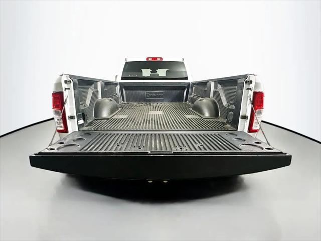 2024 Ram 3500 Big Horn Crew Cab 4x4 8' Box