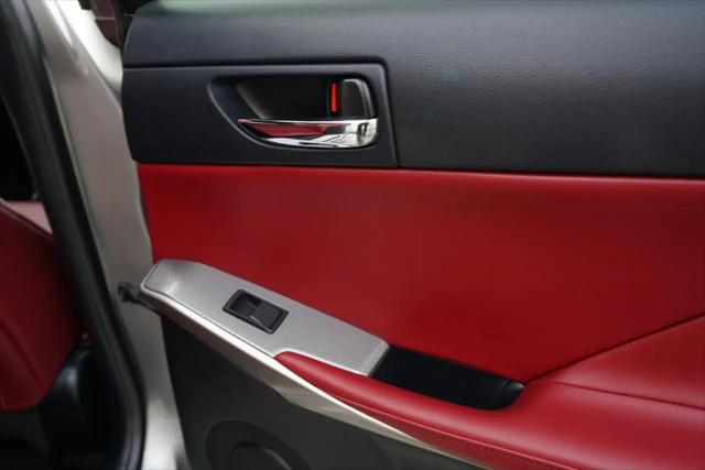2015 Lexus IS 250 Crafted Line