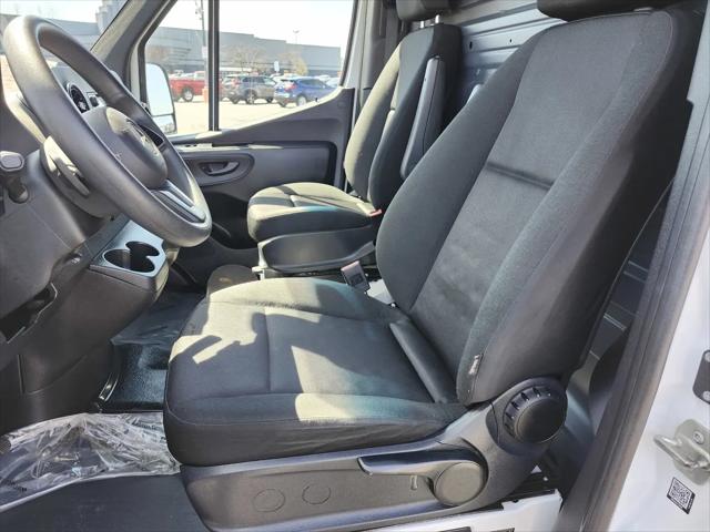 2023 Mercedes-Benz Sprinter 2500 Standard Roof 4-Cyl Gas