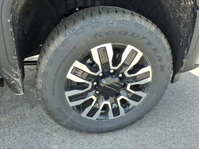 2026 GMC Sierra 2500HD Crew Cab, Standard Bed, Denali Ultimate, 4WD